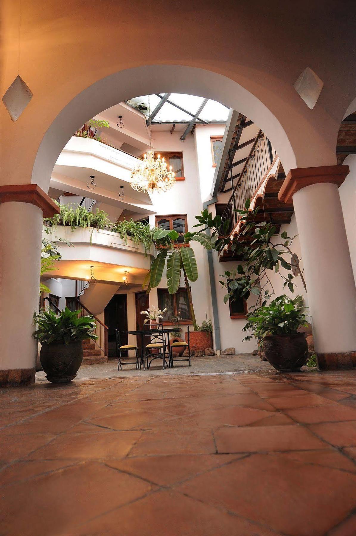 Hostal Recoleta Sur Сукре Экстерьер фото